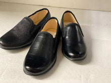 Load image into Gallery viewer, Pardoo PT6571-A75A Classic Slip on Crocodile Pattern
