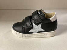 Cargar imagen en el visor de la galería, SALE Falcotto Venus VL Star Baby Sneaker
