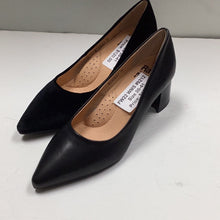 Load image into Gallery viewer, FW22 Ralph Miguel Kinsley Plain Mid-Heel Pump
