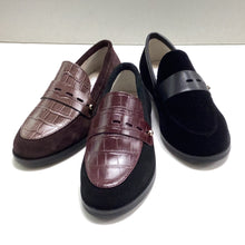 Load image into Gallery viewer, SALE FW22 Boutaccelli Lizea Band Penny Loafer
