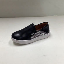 Load image into Gallery viewer, SALE SP23 Venettini Reed Leather SlipOn Sneaker

