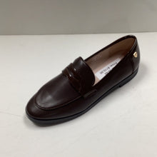 Load image into Gallery viewer, FW22 Venettini Ginger Modern Penny Loafer
