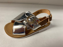 Load image into Gallery viewer, SALE Giovanni Miami Buckle Criss Cross Sandal

