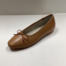 Load image into Gallery viewer, SALE SP23 Boutaccelli Knox Square Toe Slip On
