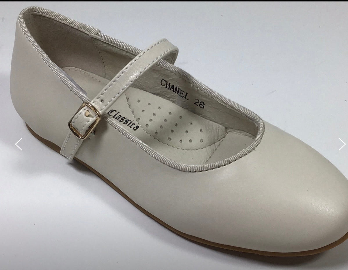 Chanel White Crinkled Leather Mary Jane Flats Size 6/36.5