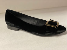 Load image into Gallery viewer, SALE Ovil Mia Gold Clasp Bow Flats
