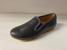 Load image into Gallery viewer, SALE Giovanni Sawyer Spring Slip on
