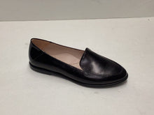 Load image into Gallery viewer, SALE Beberlis 22082 Simple Loafer

