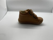 Load image into Gallery viewer, Naturino Cocoon Cognac VL Baby Velcro Soft Walker
