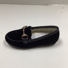 Charger l&#39;image dans la galerie, SALE FW22 Boutaccelli Velvet Kennedy New Chain Loafer
