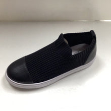 Cargar imagen en el visor de la galería, SALE SP23 Venettini Archer Leather Tip Ankle Sock Sneaker
