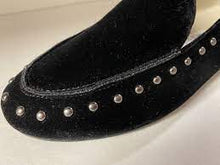 Load image into Gallery viewer, SALE Boutaccelli Yael Nailhead Moccasin

